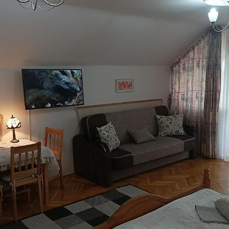 Fonix Apartmanhaz ハイデゥソボスロー エクステリア 写真