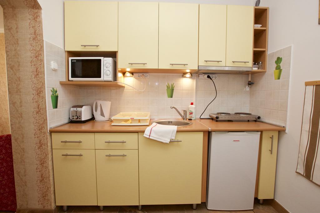 Fonix Apartmanhaz ハイデゥソボスロー エクステリア 写真