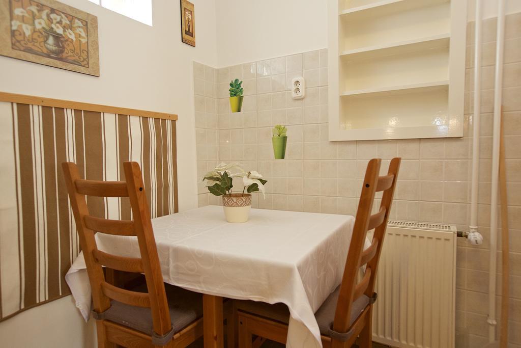 Fonix Apartmanhaz ハイデゥソボスロー エクステリア 写真